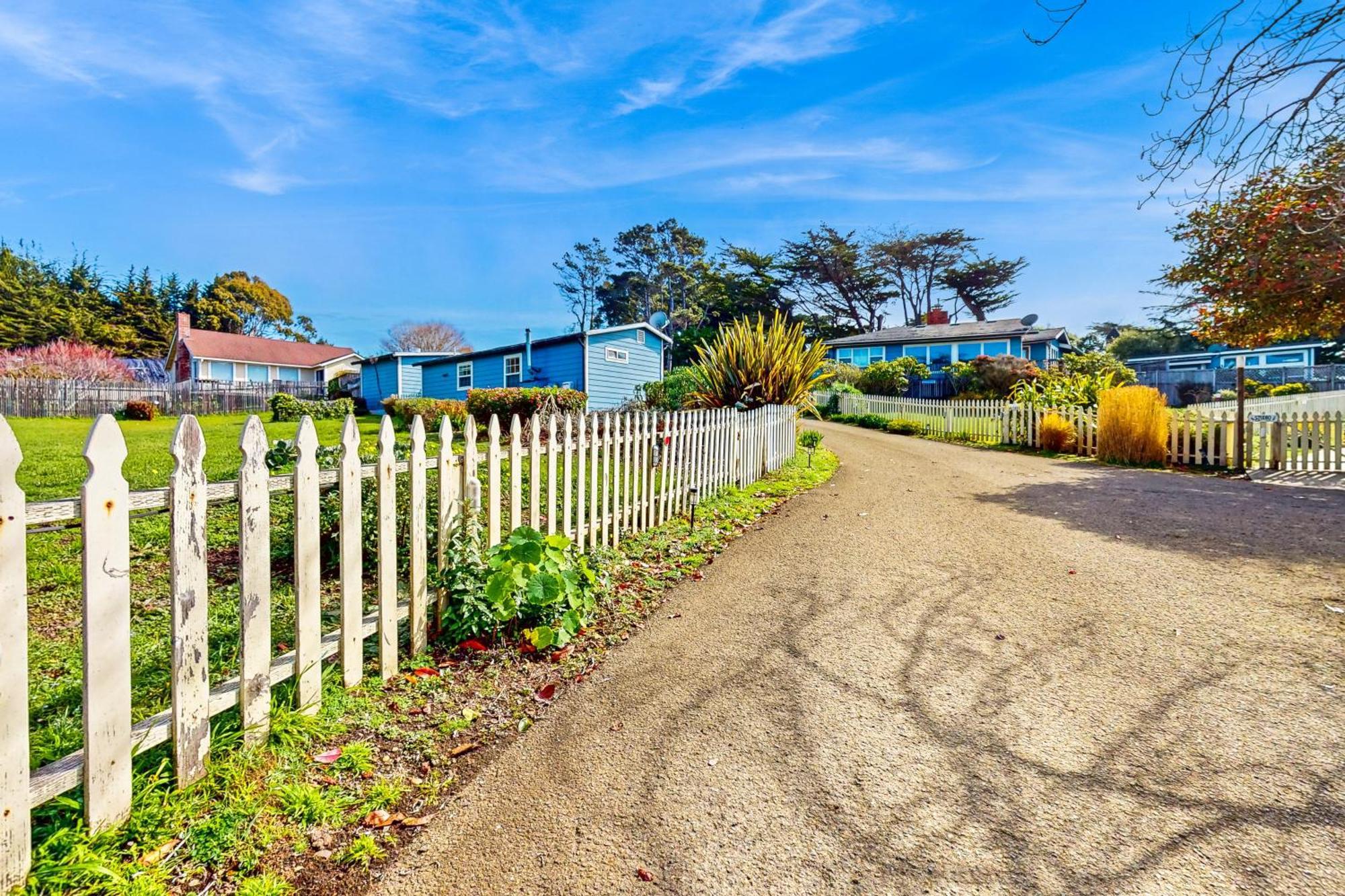 Headland Cove Retreat Villa Mendocino Room photo